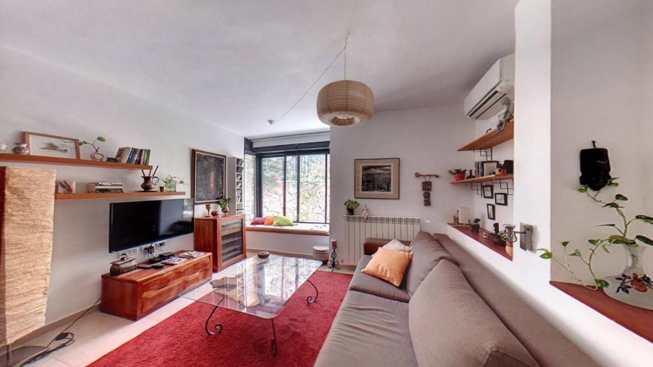 בית האומנים Artist Home ネヴェ・イラン エクステリア 写真