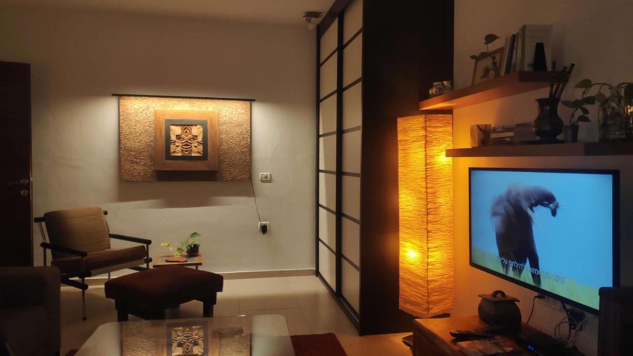בית האומנים Artist Home ネヴェ・イラン エクステリア 写真