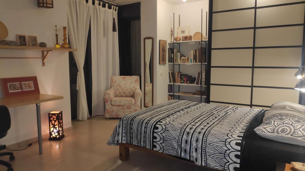 בית האומנים Artist Home ネヴェ・イラン エクステリア 写真