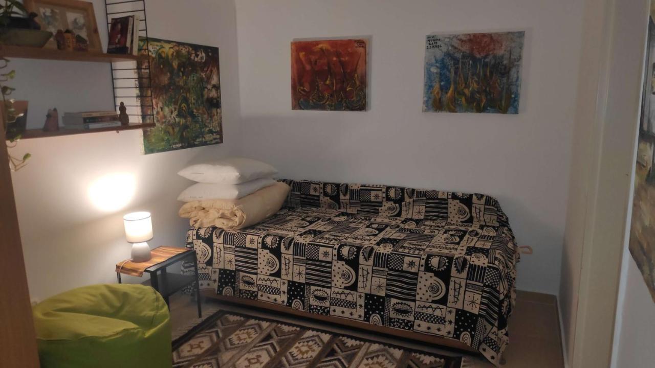 בית האומנים Artist Home ネヴェ・イラン エクステリア 写真