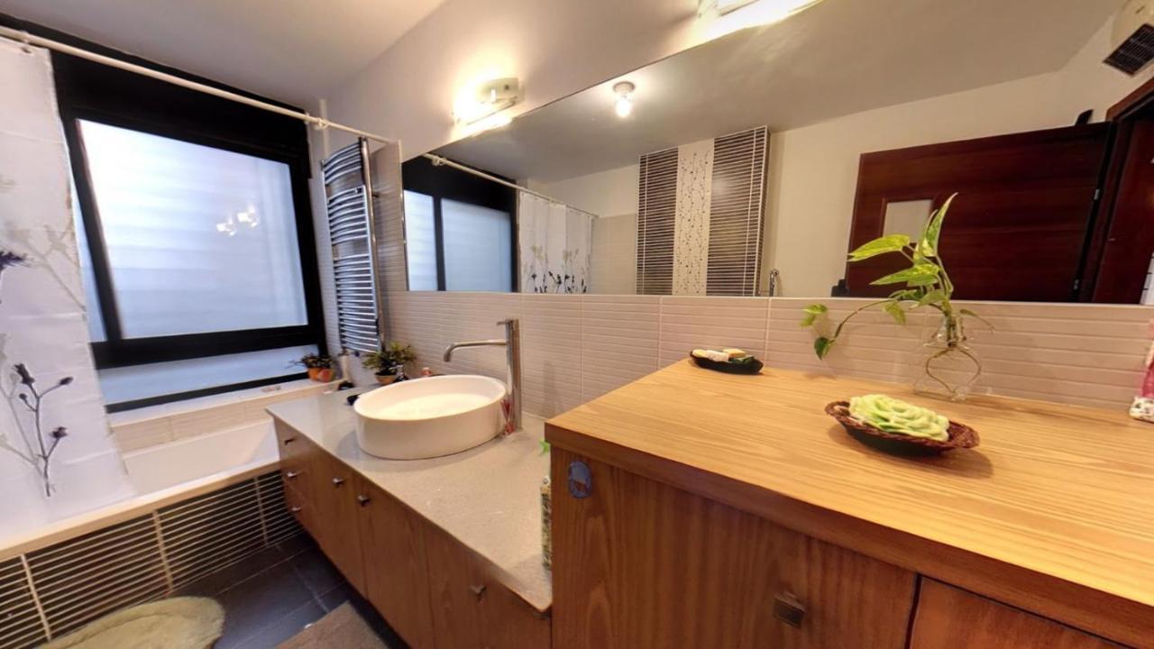 בית האומנים Artist Home ネヴェ・イラン エクステリア 写真